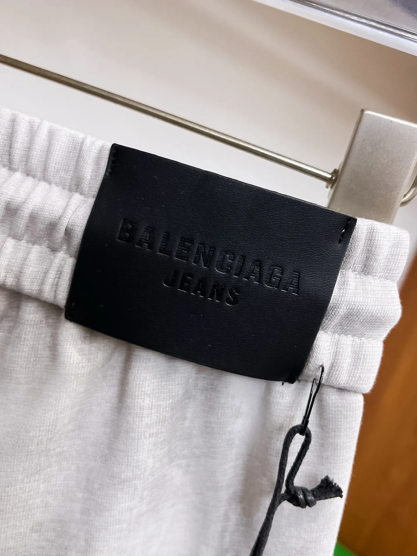 Balenciaga 🆕2026 Autumn and Winter New Arrival Casual Pants! The official website will be released simultaneously. Brand Classic LOGO casual pants, customized fabrics, excellent comfort and strong touch. Highly recognisable, perfect appearance and craftsmanship. Size:M-3XL
